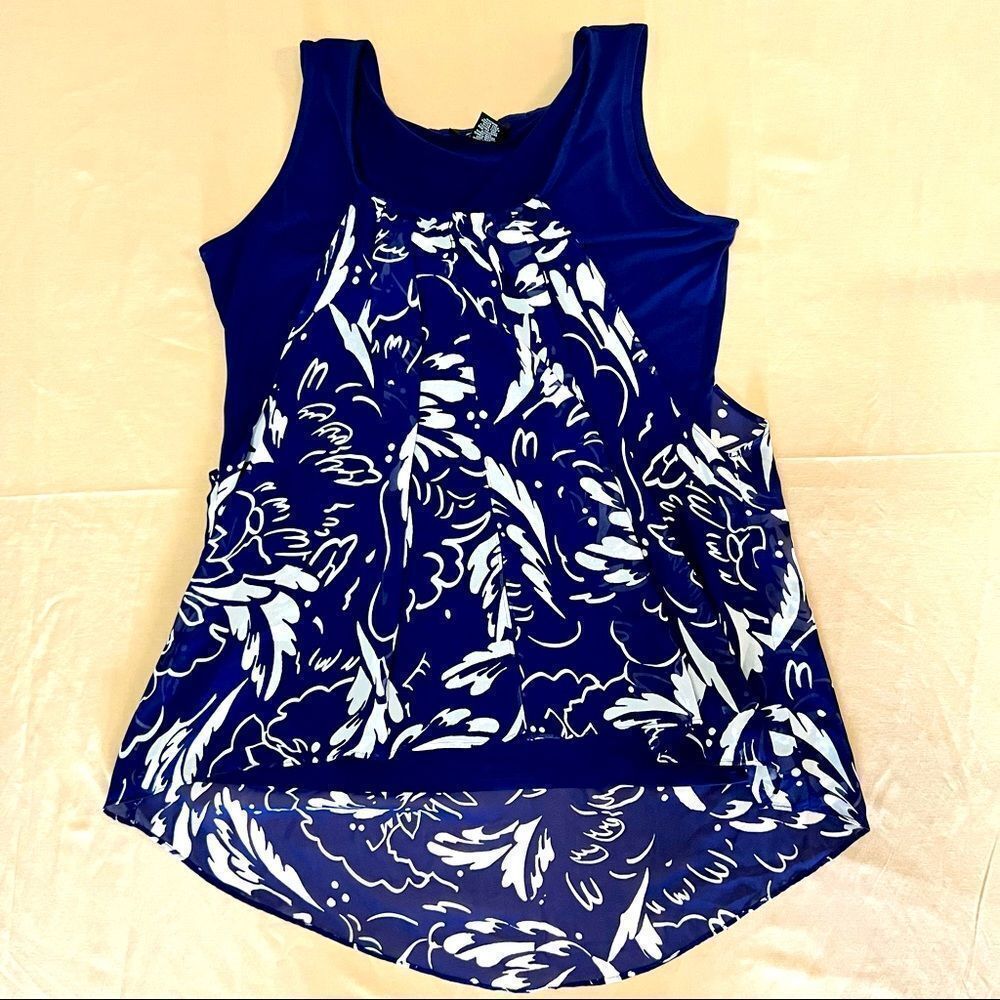 Alfani tank top blouse in a size small.